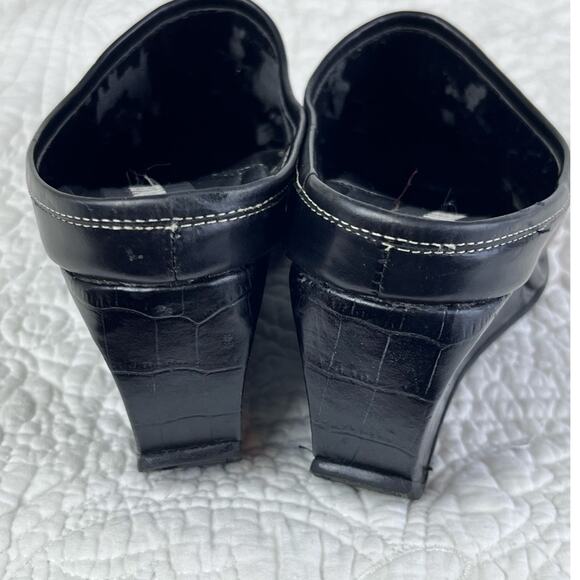 Vaneli Women's Size 7N Black Leather Preppy Summer Sandals Mules Clogs - Picture 10 of 10